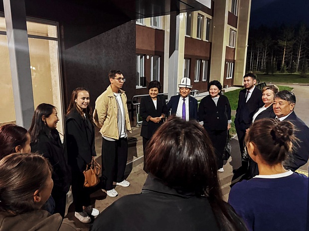 Представители вузов Кыргызстана посетили особую экономическую зону «Алабуга»